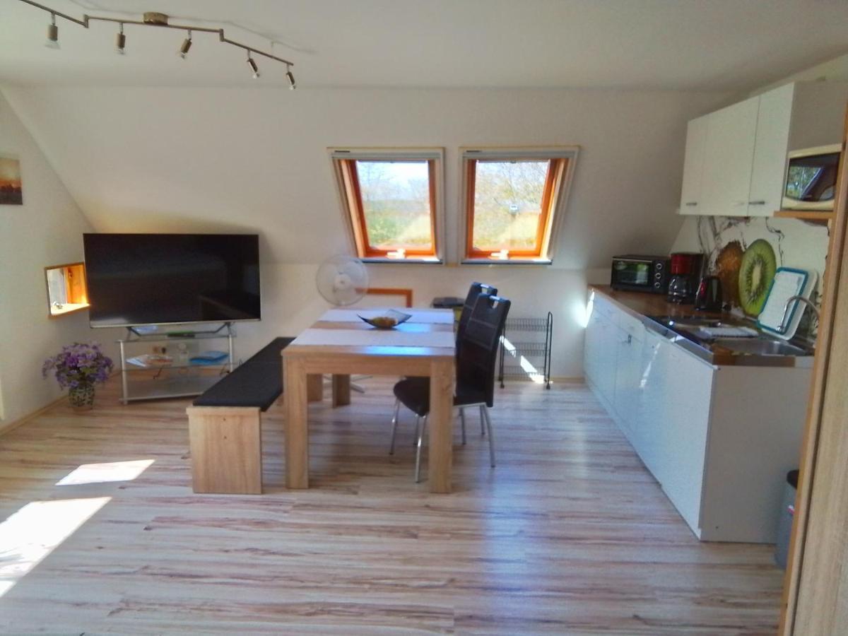Apartamento Haus Im Wind Putbus Exterior foto