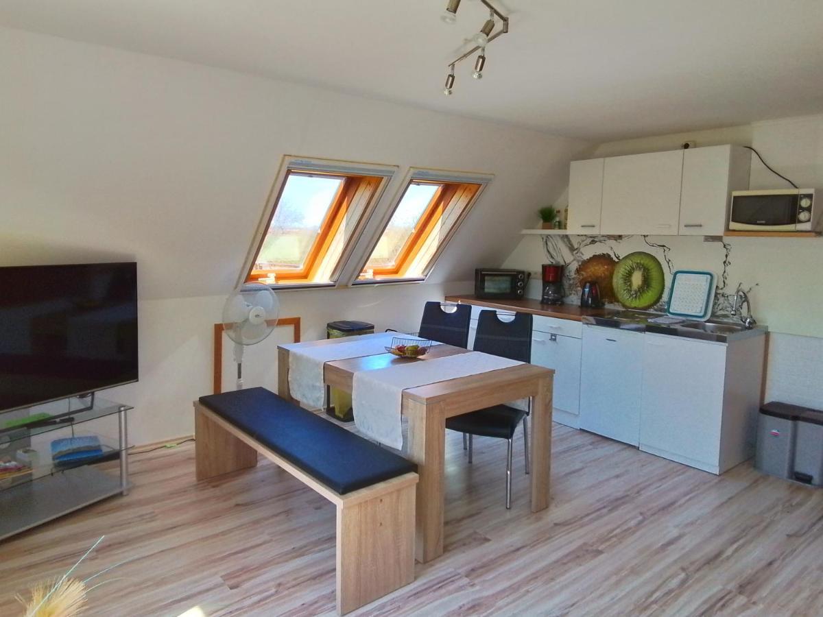 Apartamento Haus Im Wind Putbus Exterior foto